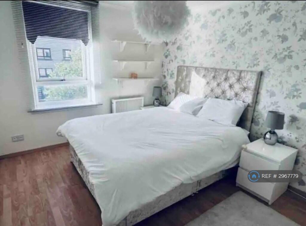 Main image of property: Milnpark Gardens, Glasgow, G41