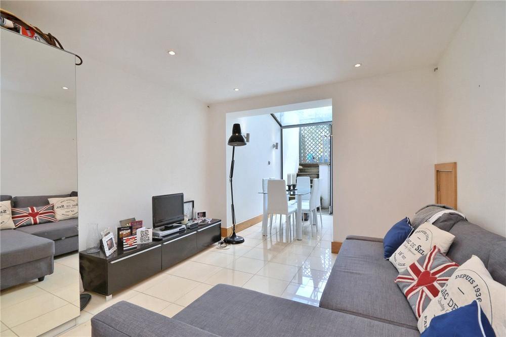 Apartment in London - View 2