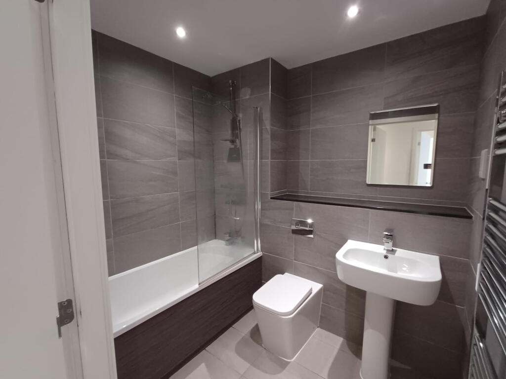 Apartment in Sheffield - More