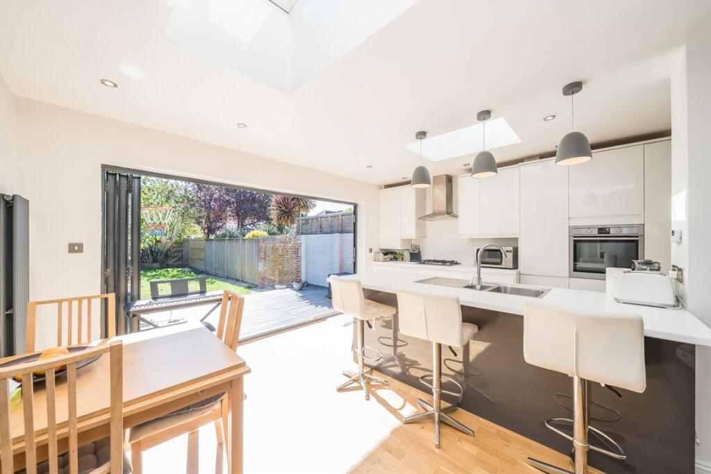 House in London - View 4
