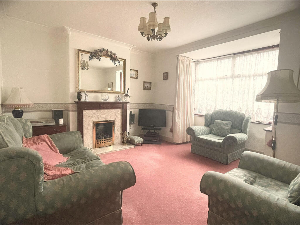 Ridgeway Avenue, Gravesend, DA12 photo 2