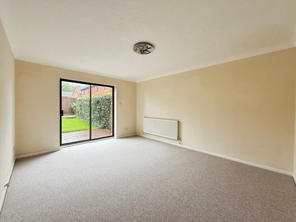 Gardenia Drive, Tiverton, EX16 photo 2