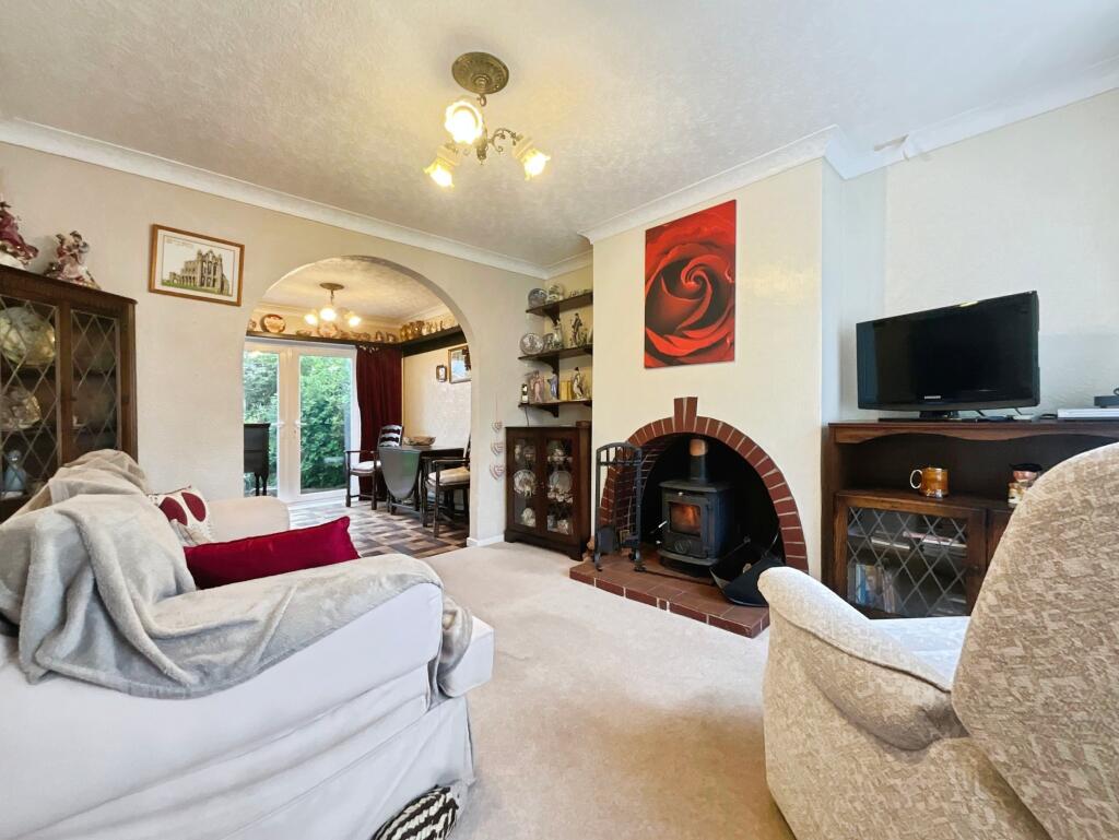 House in Mansfield, Nottinghamshire - View 3