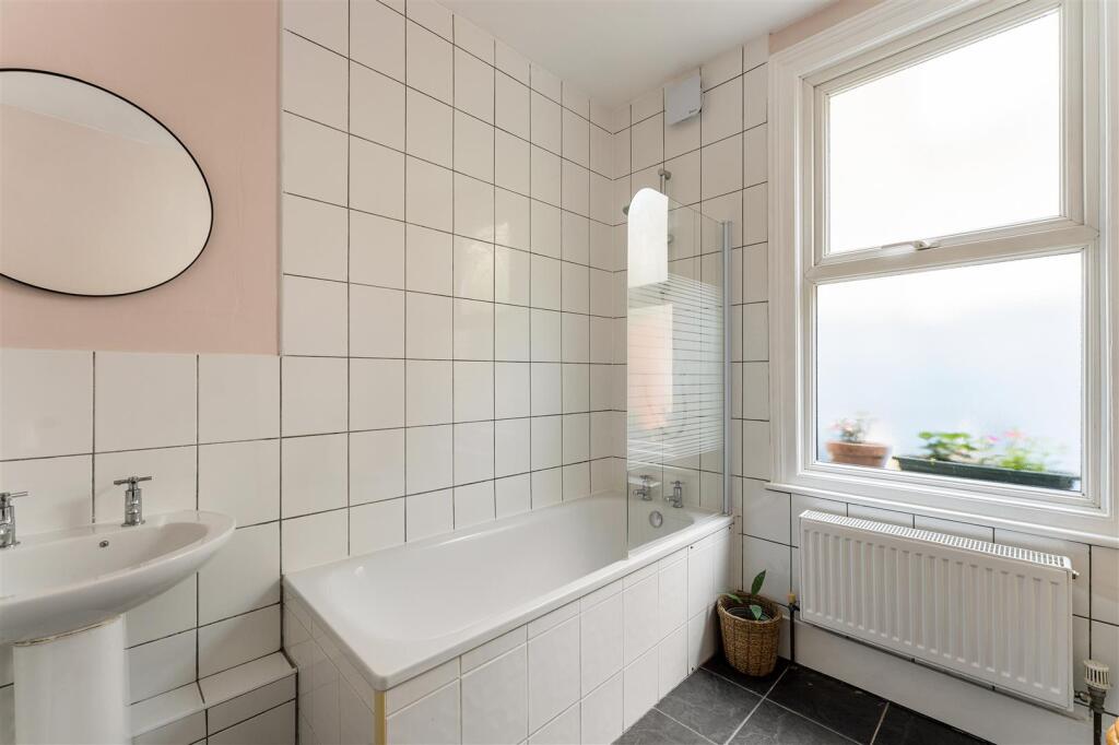 Brettenham Road, Walthamstow - View 6