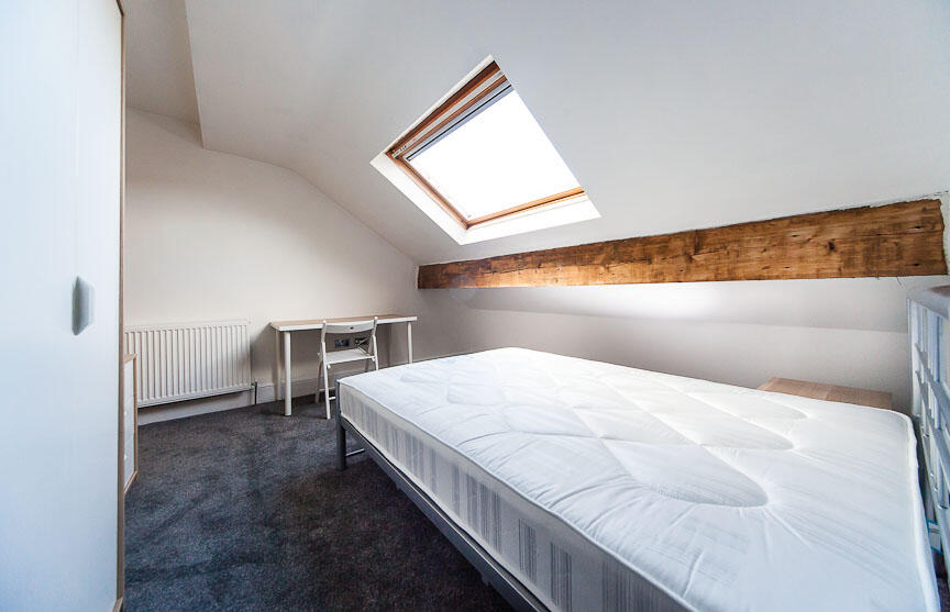 6 bedroom terraced house for rent