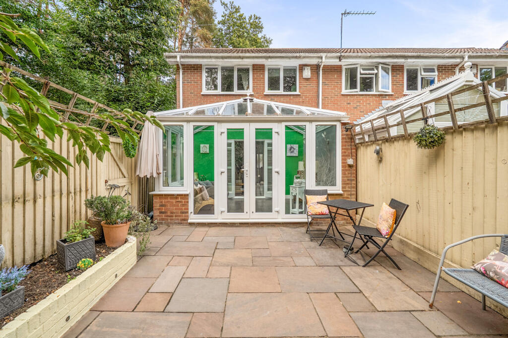 House in Surrey Heath, Lightwater, Windlesham - View 4