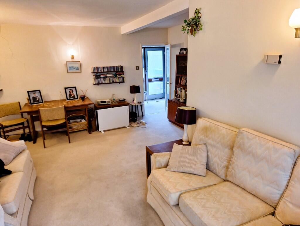 Meadow Close, AL9 photo 4
