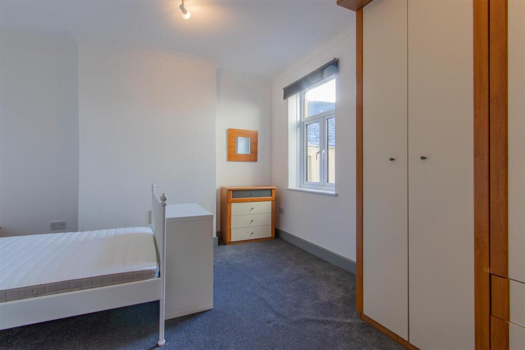Apartment in Cardiff - More