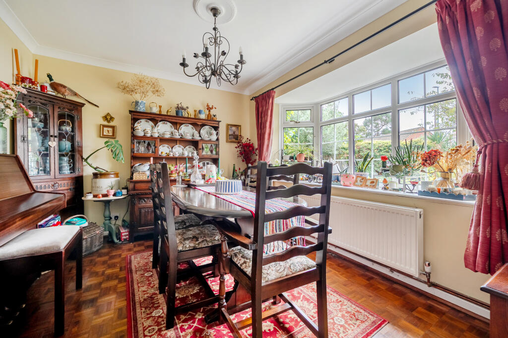 House in Slough - View 5