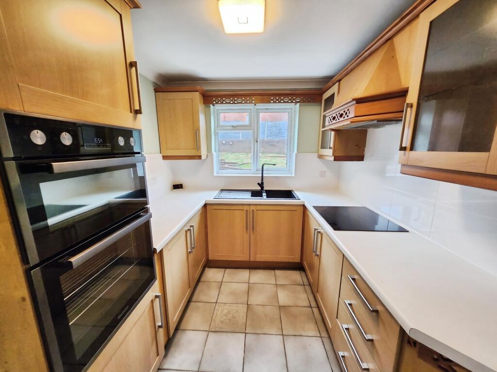 House in Nuneaton and Bedworth, Grove Farm, Galley Common - View 4