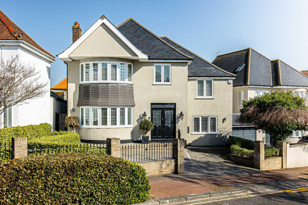 Main image of property: Mount Avenue, Westcliff-on-sea, SS0