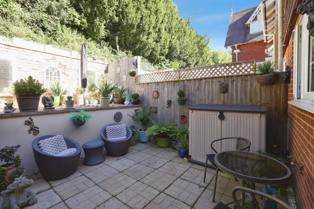 House in Salisbury, Clarendon Park - View 3