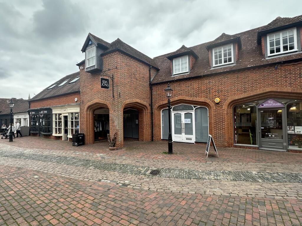Main image of property: 5A Lion & Lamb Yard, Farnham, GU9 7LL