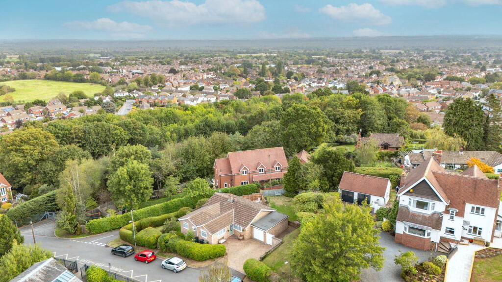 House in Malvern, Link Top - View 2