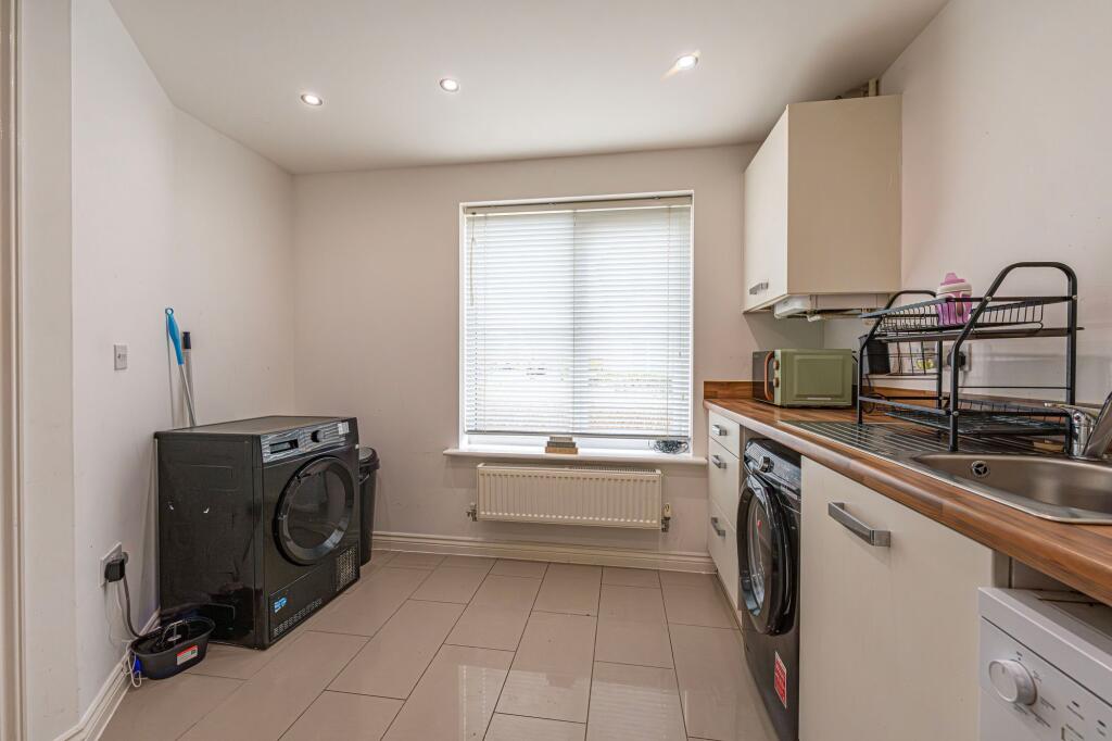 Spitfire Road, Rogerstone, NP10 - More