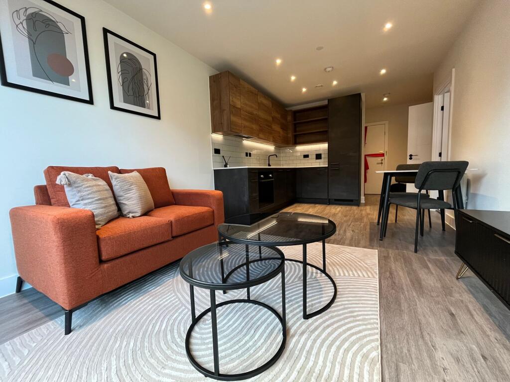 Main image of property: 3 Pitt Street, Glasswater Locks, B4