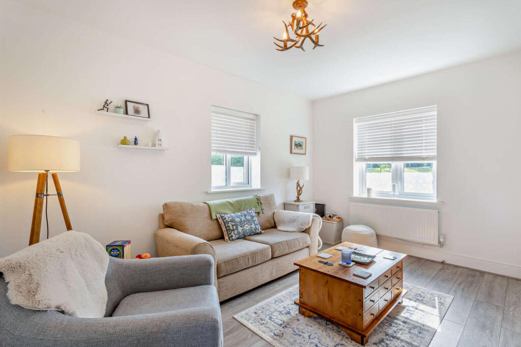 17, Cricketers Way photo 2