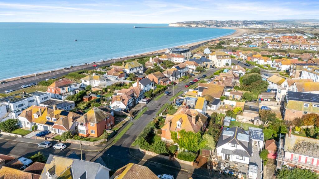 Albany Road, Seaford, BN25 photo 4