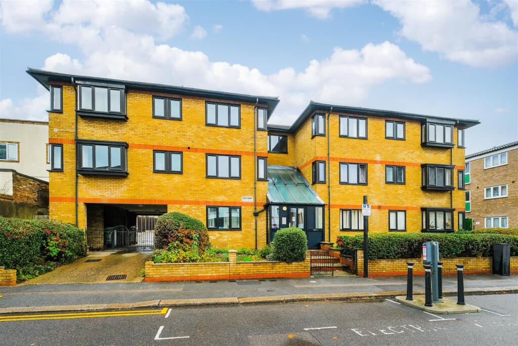 Main image of property: West Avenue, Walthamstow