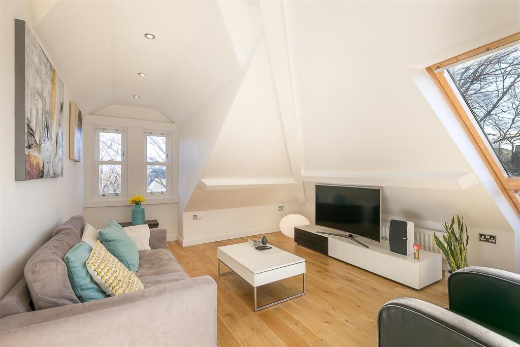 Apartment in Newcastle upon Tyne - View 3
