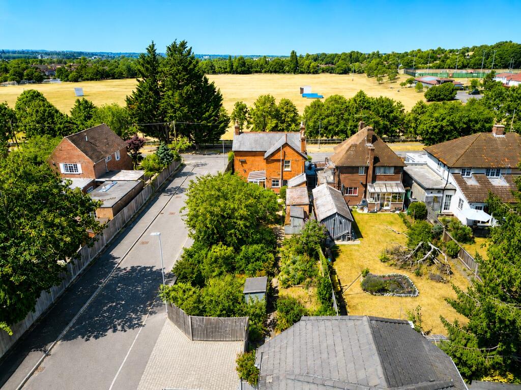 House in Thatcham, West Berkshire - View 2