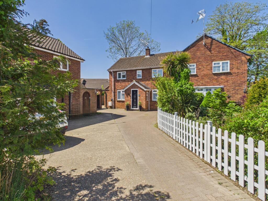 Main image of property: Allanson Road, Marlow, Buckinghamshire, SL7 1LE