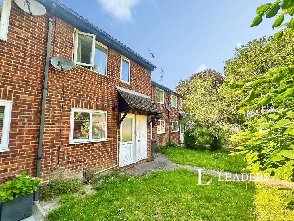 Main image of property: Harewood Close, Eastleigh, Hampshire