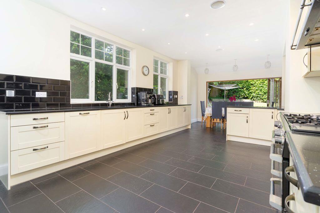 House in London - View 4