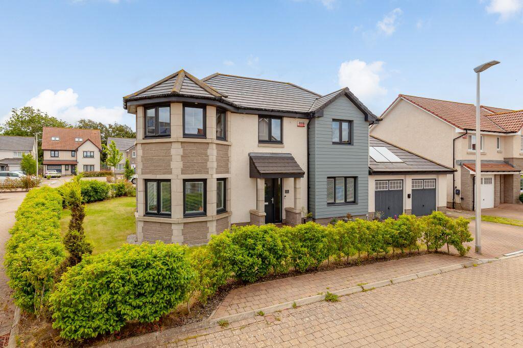 Main image of property: 16 Turnpike Road, East Calder, EH53 0GS