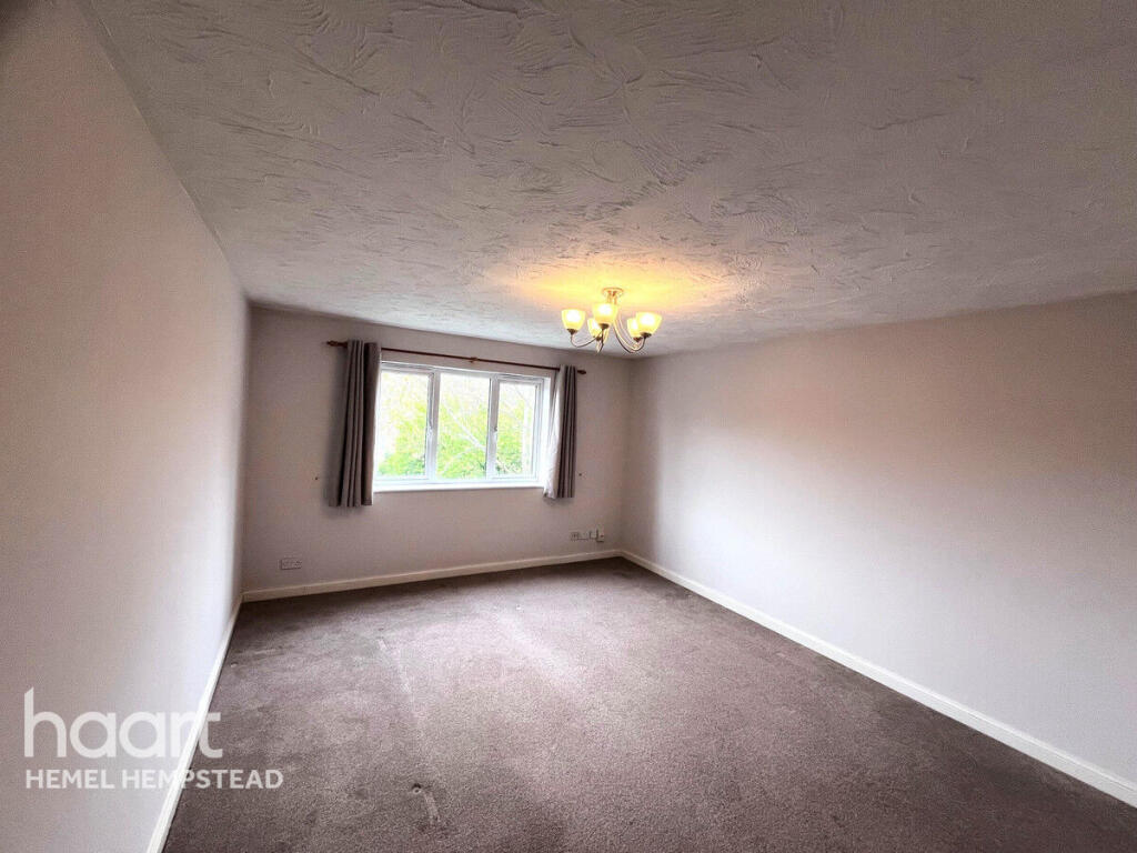 Main image of property: Swan Mead, Hemel hempstead