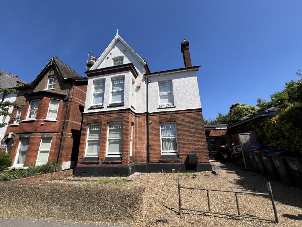 Main image of property: 23 Mulgrave Road, Croydon CR0 1BL