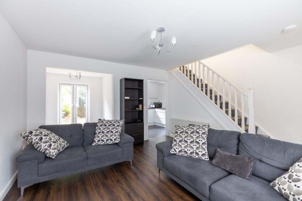 House in Cardiff, Llanharry - View 3