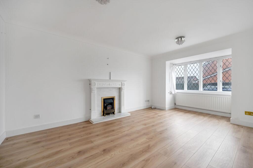 Woodhead Close, Stamford, PE9 photo 2