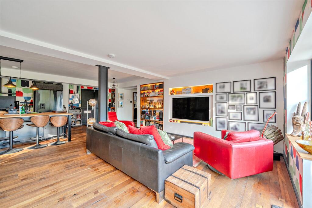 House in Guildford - View 4