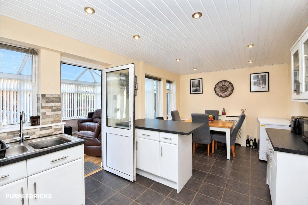 House in North Kesteven, North Hykeham - View 4