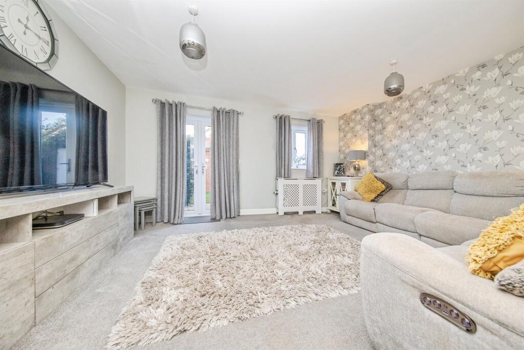 Ladbrook Close, Elmsett, Ipswich photo 3