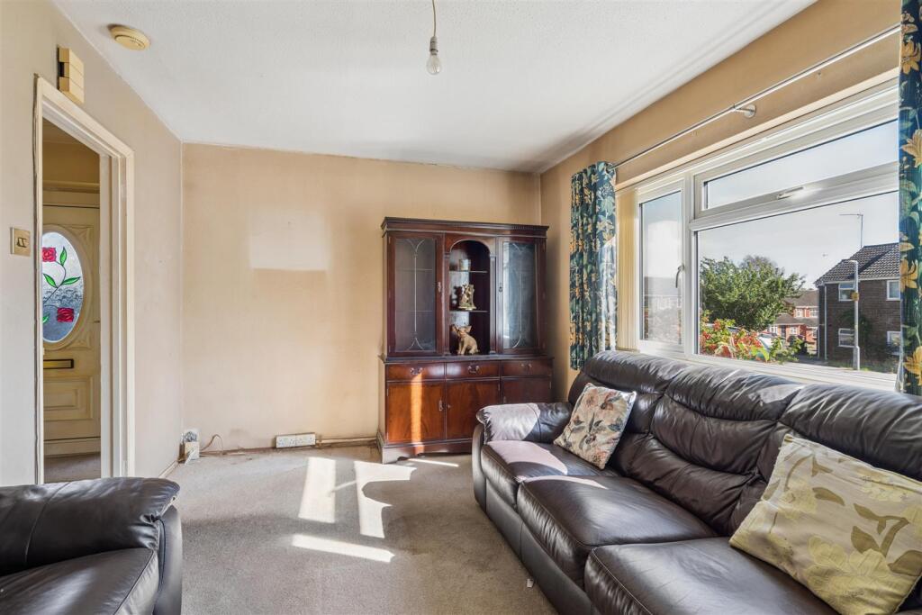House in Luton - View 3