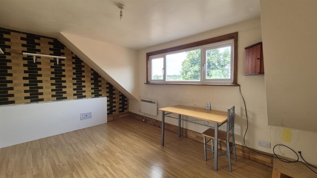Apartment in Luton - View 2