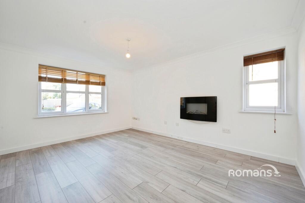 Apartment in Slough, Wexham Court - View 2