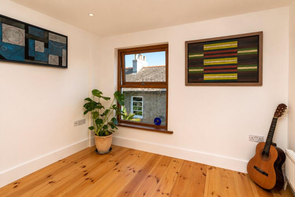 House in Truro - View 5