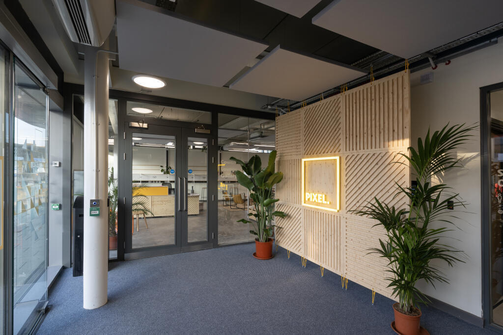 Reception, Pixel