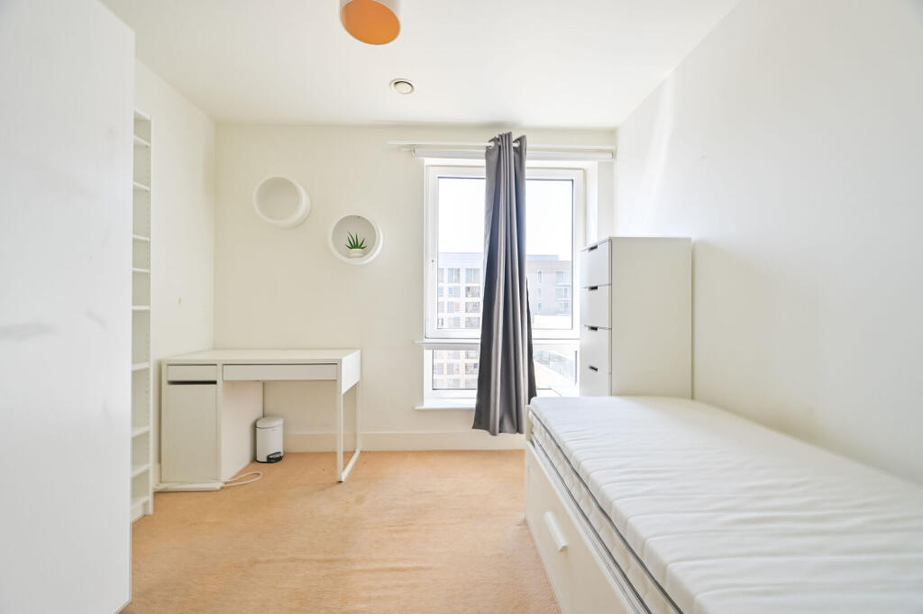 East Ferry Road, E14, Canary Wharf, London, E14 - View 5
