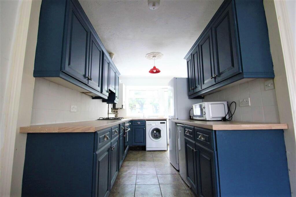 4 bedroom terraced house for rent