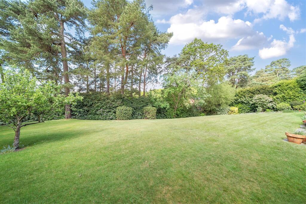 House in Surrey Heath, Surrey - View 2