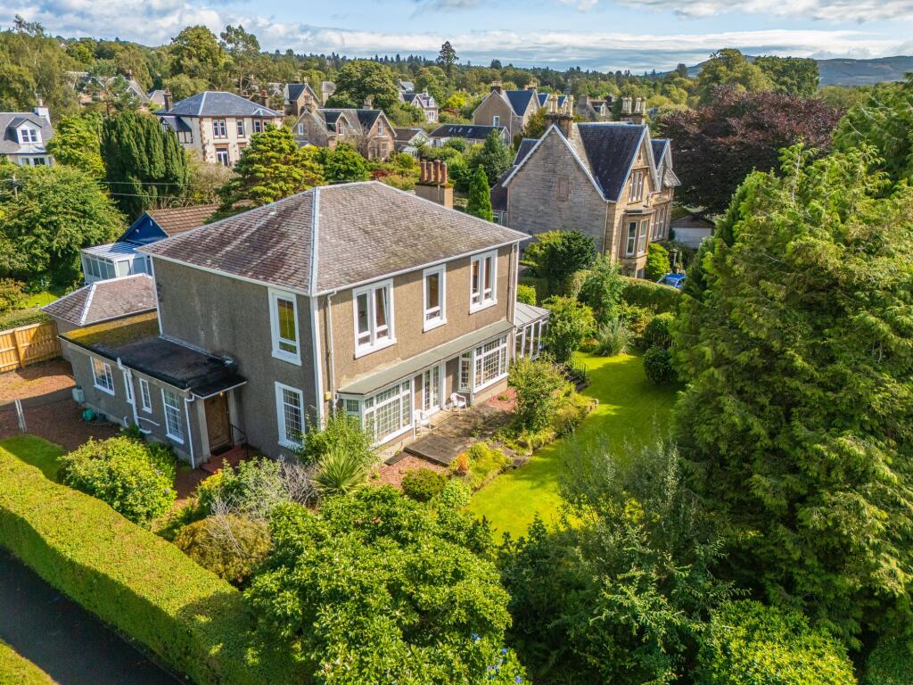 Main image of property: 120 West King Street, Helensburgh, G84 8DQ