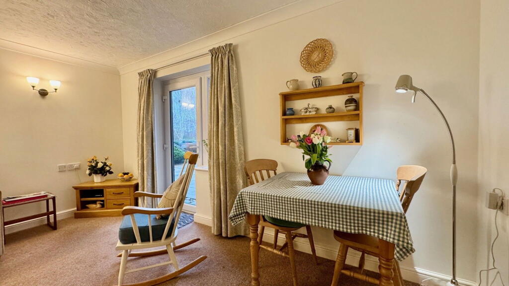 Mallard Court, West Mills, Newbury, RG14 5HL - View 3