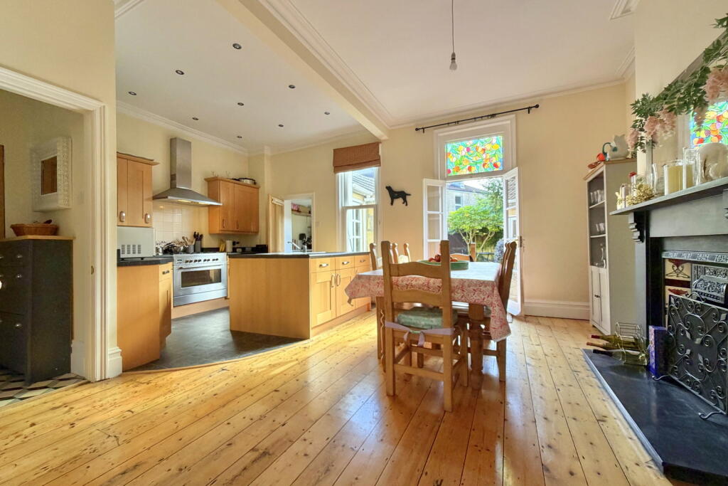 House in Bath - View 2