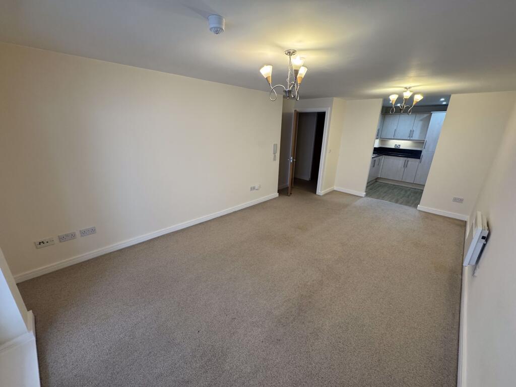 Apartment in Bolton - View 5