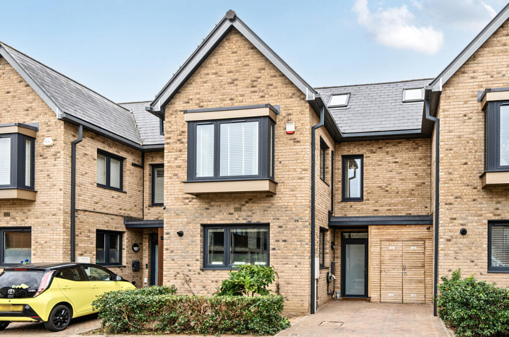 Main image of property: Sphinx Way, Barnet, EN5