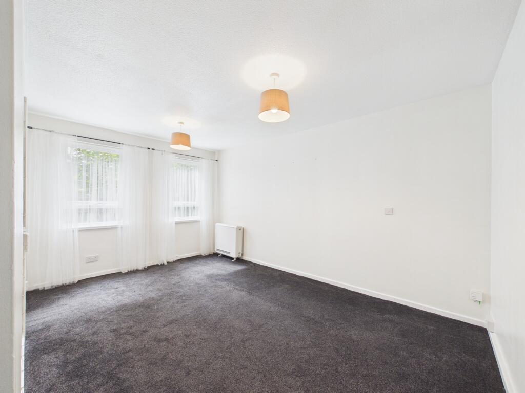Apartment in Cardiff, Thornhill - View 2